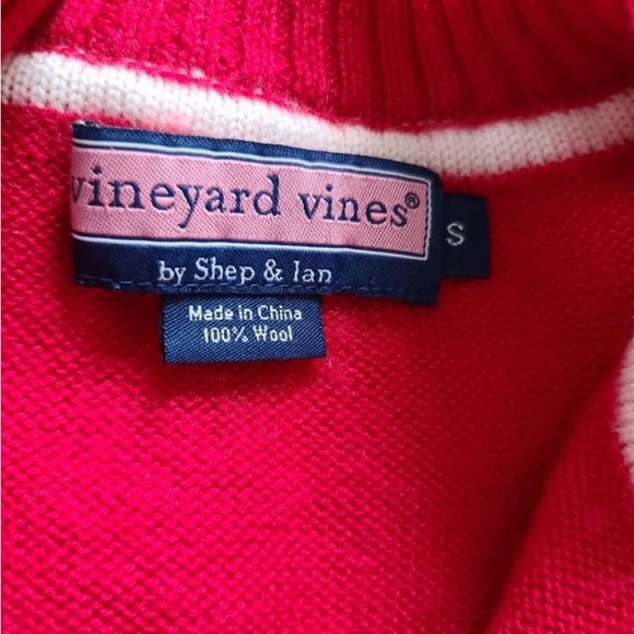 Vineyard Vines Holiday 1/4 zip - Picture 2 of 4